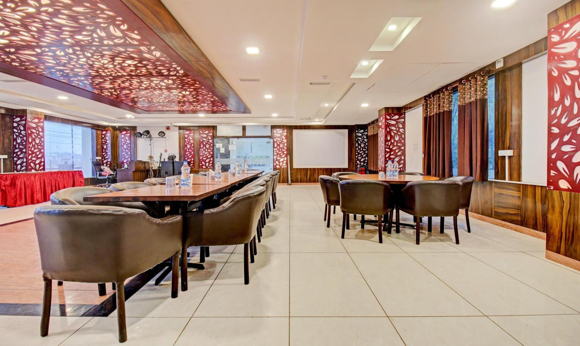 Treebo Silver Grand New Agreement ลัคเนา ภายนอก รูปภาพ